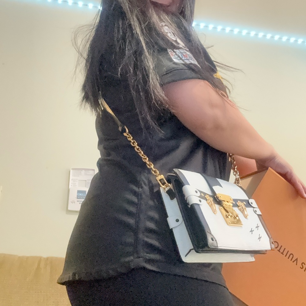 Louis Vuitton White and Black Women's Bag - Picture 4 of 4